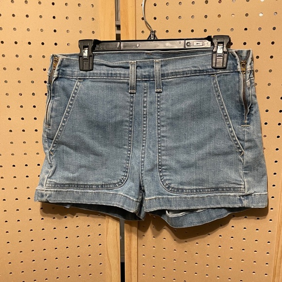 Levi's Pants - Denim Women's Shorts Levi’s size 30